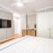 Private, Serene Mt Lookout 5B Retreat with Garage, EV Charging