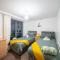 Spacious 2 Bedroom 6 Minute Drive from Huddersfield Town Centre - Ideal Stay