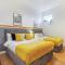 Spacious City Centre Apartment - Sleeps 8 - Liverpool