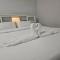 Ban Chahomm Guesthouse - 勿洞