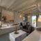 270 Oias View
