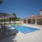 Villa mit Pool und klimatisierten Schlafzimmern