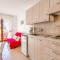 Tolles Appartement nur 300 Meter bis zum Strand mit Küche, Bad, Klima, Parkplatz