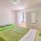 Im Jahr 2014 renoviertes Ferienhaus 400 Meter zum Strand