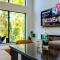 Le LoftWood de Portneuf - Private hot tub Sauna Pool Billiards Trails