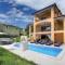 Herrliche Villa mit Pool, Whirlpool, Sauna, Fitnessraum,WiFi und nur 2 km vom Strand entfernt