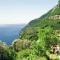 Großzügiges Ferienhaus mit Seeblick und Garten in ruhiger Lage von Tignale am Gardasee