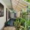 Sun & Tree HomeStay (With Green Nature View)
