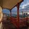 Mersey River Cottage ( cir 1888) Central location with Amazing Ocean and Habour Views.