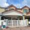 Art Homestay 4 Bedrooms House by Mr Homestay