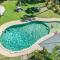 Byron Lakeside Holiday Apartments - Byron Bay