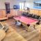 Hot Tub Pool Table Mountain Views Large Redwood Decks near Best Beaches Heavenly Ski Area and Casinos 9 - Stateline