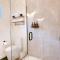 Central Seattle Peaceful Private Retreat 10 Mins Walk From Groceory Store