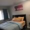 Townhouse, 2 bdrm, 2.5 bthrm, 2 qn bds/2 levls