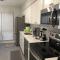 Townhouse, 2 bdrm, 2.5 bthrm, 2 qn bds/2 levls