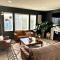 Central Tacoma Homestay with breakfast included -private room-