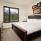212 LakeLodge by Moonlight Basin Lodging