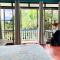 Ngermid Oasis - Studio W/ Kitchenette & Pool View