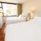 Waikiki 1 Bedroom w/ A/C!