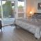 1-Bedroom Seaview Guesthouse on Seattle Luxury Estate with Views of Olympic Mountains