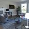 1-Bedroom Seaview Guesthouse on Seattle Luxury Estate with Views of Olympic Mountains