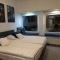100m2 penthouse on top of the city 1000Mb/s, airc.