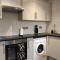 Oliver Wests Beautiful 2 Bedroom Sleeps 4 Apartment