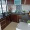 Georgetown, Up to 6 Pax, 3 Bedrooms, 1 Car Park by Star Home - Jelutong