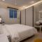 10 Minutes to Boulevard, Modern Apartment in Al-Malqa, Self Check-in