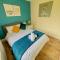 HILLTOP PLACE SUITES , Parkway M1 J33