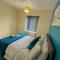 HILLTOP PLACE SUITES , Parkway M1 J33