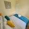 HILLTOP PLACE SUITES , Parkway M1 J33
