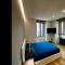 LR Deluxe Apartments - METRO M3 - 15 Minutes Duomo - AC, Self Check in