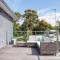 Flowering Gum House - Furry Friends Welcome