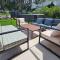 Villa dexception, 5 chambres, 20m plage, spa.