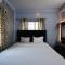 Garden Guest House 250m from VFS Global & Rene Tower , acropolis mall - Calcuta