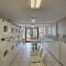Beachfront Condo with Balcony and Pool in Myrtle Beach - Myrtle strand