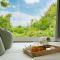Art Studio - Connect to Nature in the Hot Tub at Cosy Studio