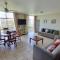 Upmarket Beach Flat, Free WiFi & DisneyPlus