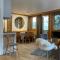 Meribel Centre La Chaudanne, real ski in and out, 3 bedrooms 2 bathrooms newly renovated, Chalet lÉpervière