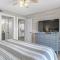 Compass Point Unit 208