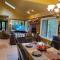 Woodshores Retreat - cozy retreat, hot tub, Lk MI - Coloma