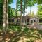 Torch lake views, Close to town, Firepit, Family fun, boat parking - Bellaire