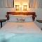 Bona Ngwenya Lodge & Safaris