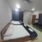 Hotel Family Stay Beside Railway Station
