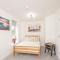 Pass the Keys Horsforth Haven - Brand New Townhouse With Balcony - 利兹