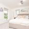 Pass the Keys Horsforth Haven - Brand New Townhouse With Balcony