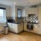 Modern The Mews Apartment