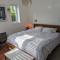 Cosy Garden View Room - East Grinstead