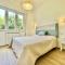 (3 suites in the sea) luxe apartment